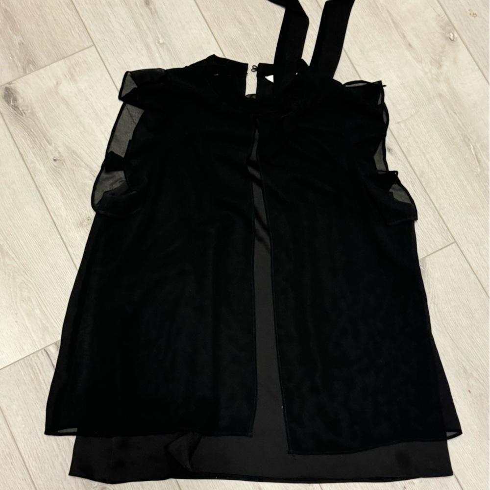 White House black market blouse